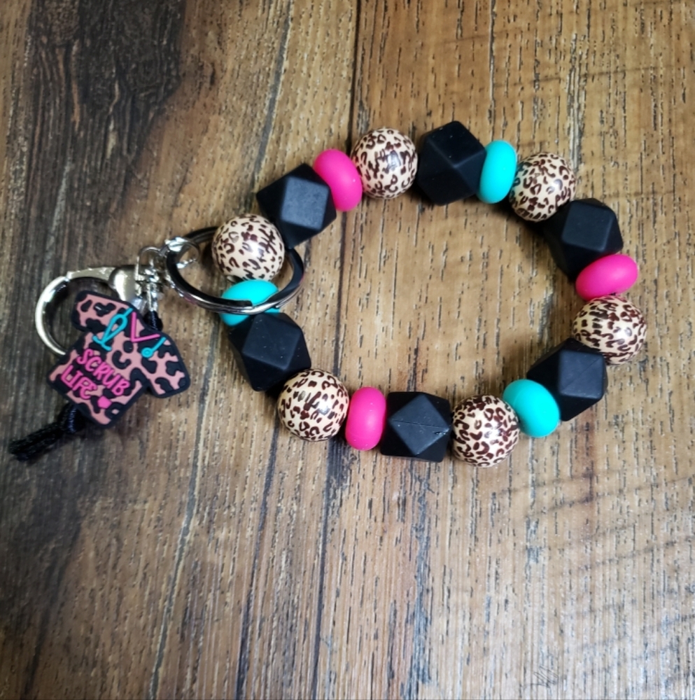 Nurse Scrub Life Leopard Print Beaded Keychain Bracelet